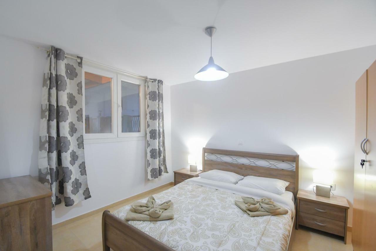 The Olive Garden House Villa ฮารากิ ภายนอก รูปภาพ